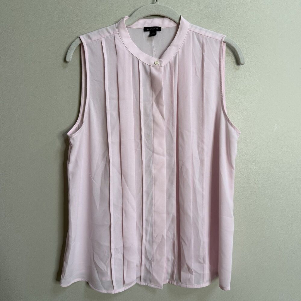 Ann Taylor Light Pink Sleeveless Pleated Blouse Size Medium